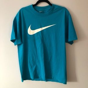 NIKE T-shirt